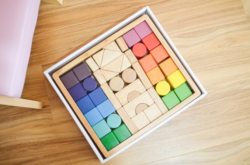 ニチガンの積み木「12colors blocks」